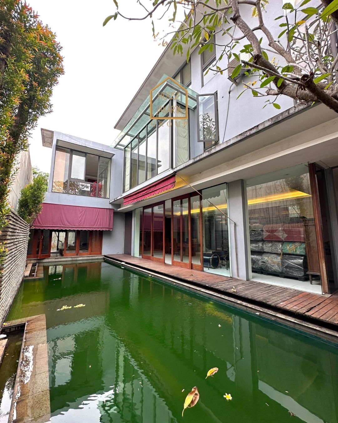 HR1582 FOR RENT: RUMAH MEWAH UNFURNISHED KEMANG DISEWAKAN.