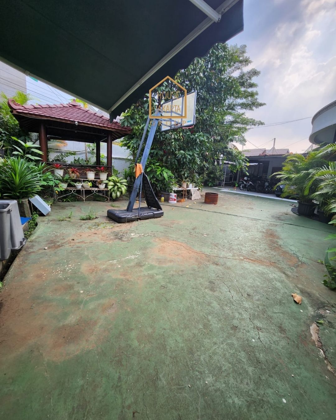 HS1583 FOR SALE: Rumah Murah Siap Huni, Parkir dan Taman Luas, CIRACAS