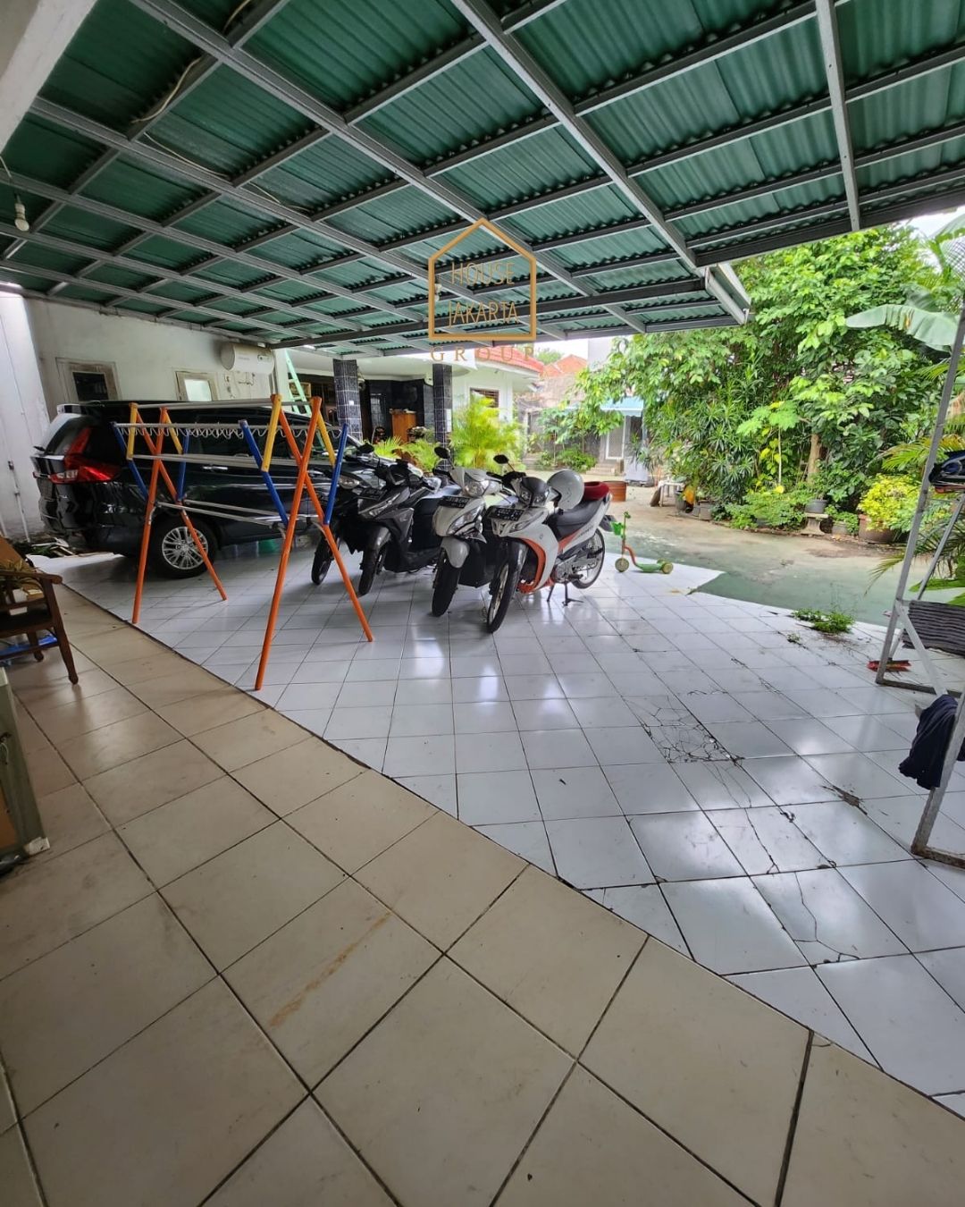 HS1583 FOR SALE: Rumah Murah Siap Huni, Parkir dan Taman Luas, CIRACAS