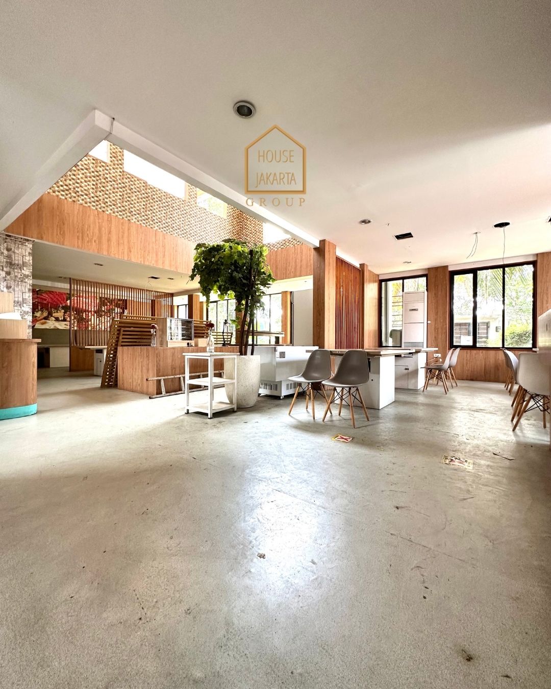 CS1584 DIJUAL: MURAH!! Komersial Pusat Kuliner dan Bisnis di PAJAJARAN