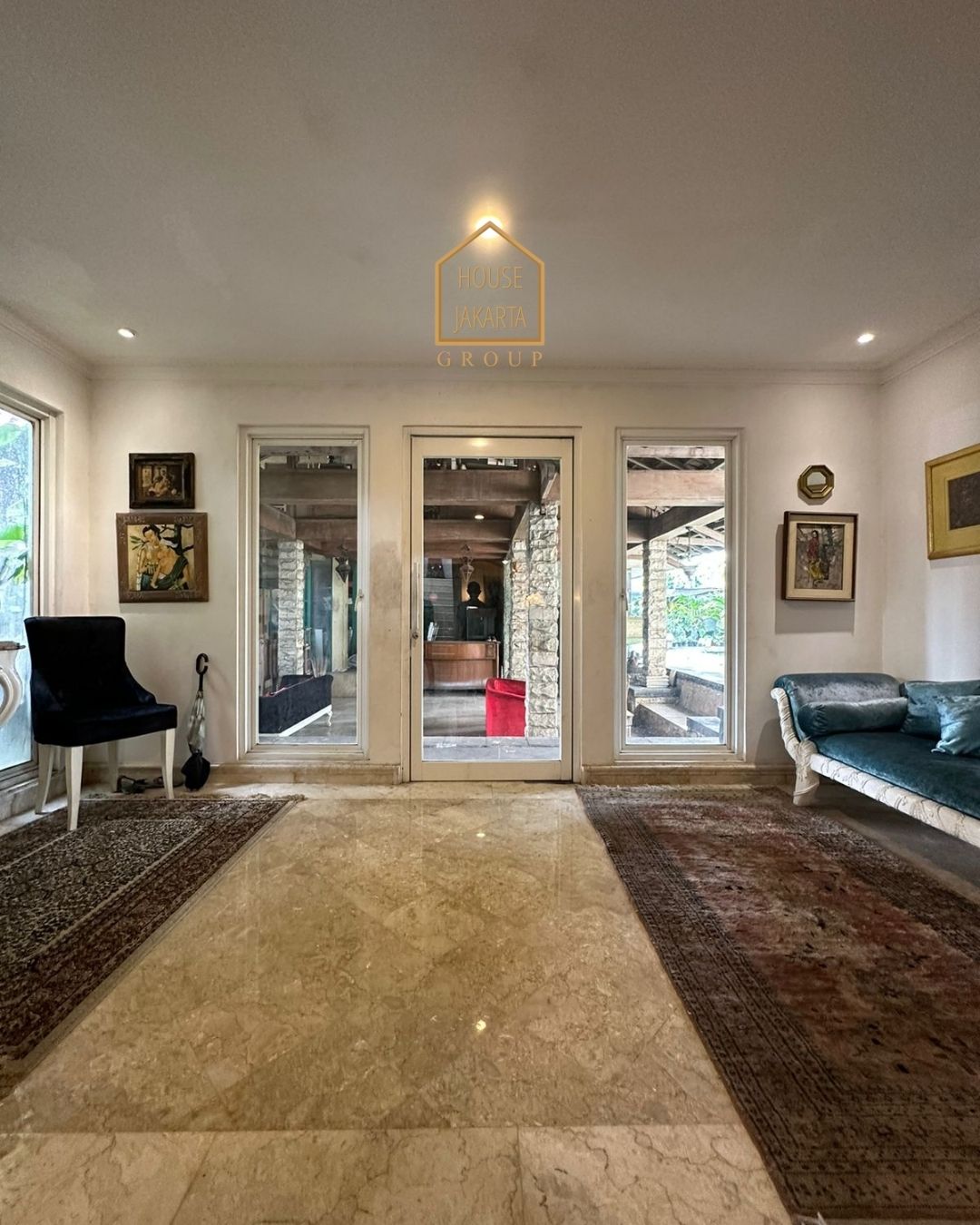 HS1585 FOR SALE: RAGUNAN MODERN CLASSIC HOUSE SEMI FURNISHED, PRIVATE POOL