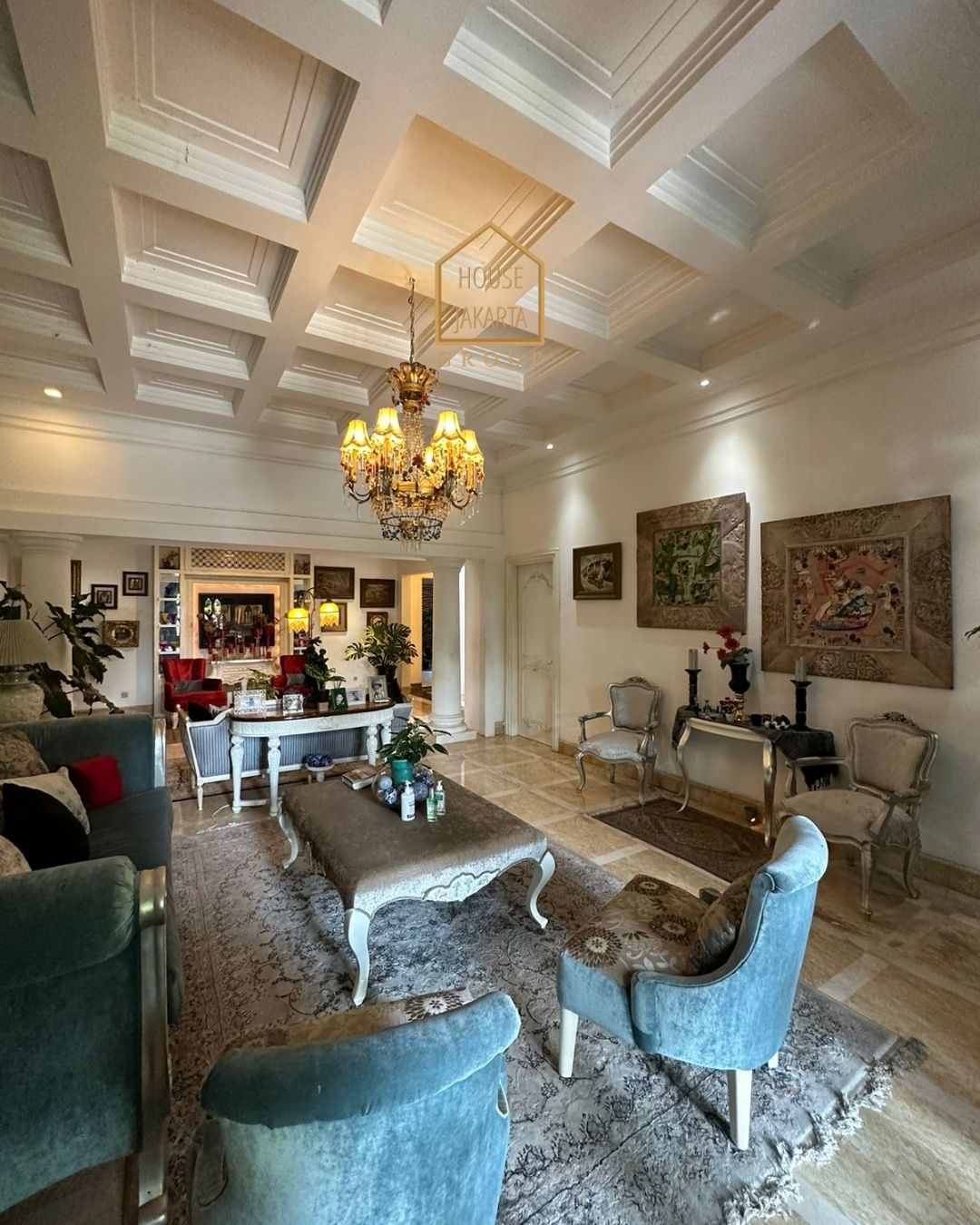 HS1585 FOR SALE: RAGUNAN MODERN CLASSIC HOUSE SEMI FURNISHED, PRIVATE POOL