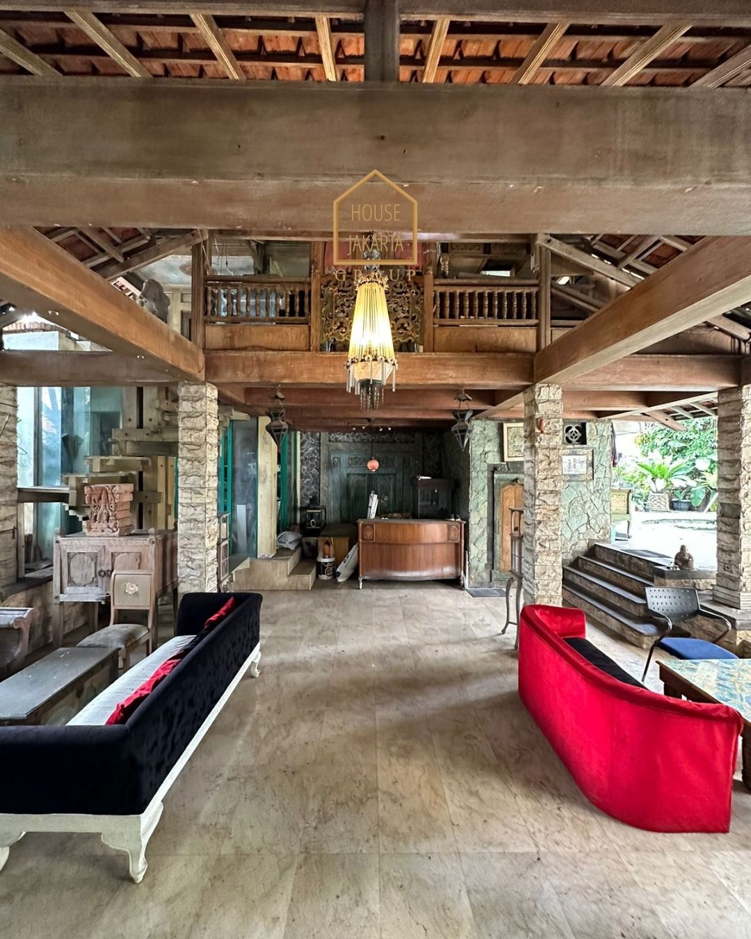 HS1585 FOR SALE: RAGUNAN MODERN CLASSIC HOUSE SEMI FURNISHED, PRIVATE POOL