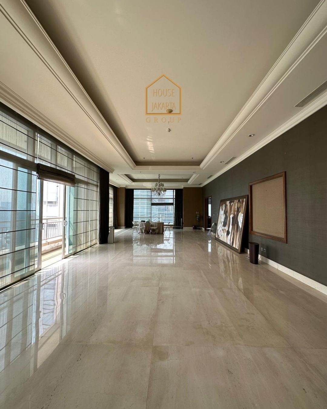 AS1586 FOR SALE:  PACIFIC PLACE -SCBD RARE UNIT, SIZE 1000 sqm 4 BEDROOM