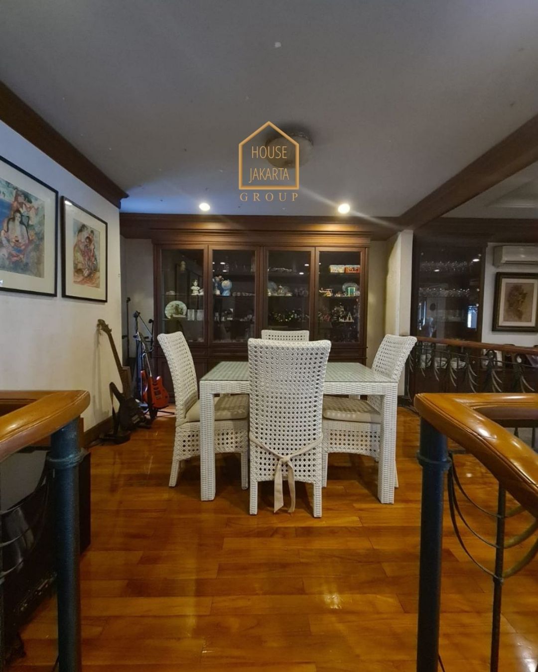 HS1590 FOR SALE: EUROPIAN CLASSICAL HOUSE PONDOK INDAH  