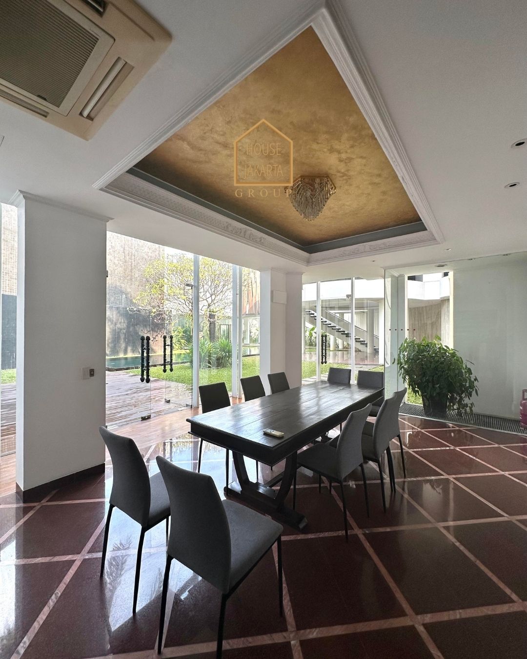 HS1595 FOR SALE/FOR RENT: TURUN HARGA!!! Rumah Mewah Bergaya Modern Tropical Karya Andra Matin Area MENTENG.