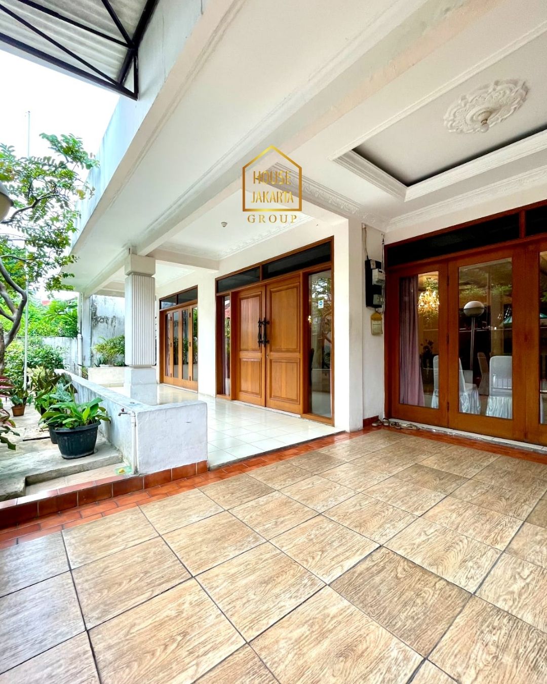 HS1600 FOR SALE: Rumah Bagus 2 Lantai, Lokasi Tenang dan Strategis, KEBAYORAN BARU - JAKARTA SELATAN