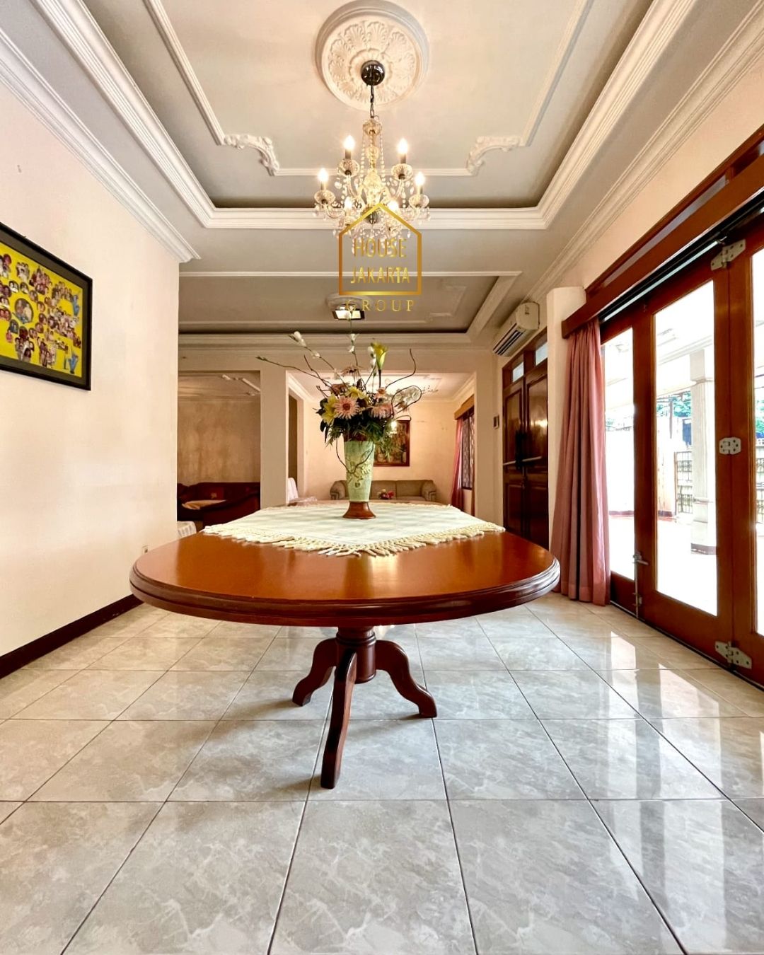 HS1600 FOR SALE: Rumah Bagus 2 Lantai, Lokasi Tenang dan Strategis, KEBAYORAN BARU - JAKARTA SELATAN