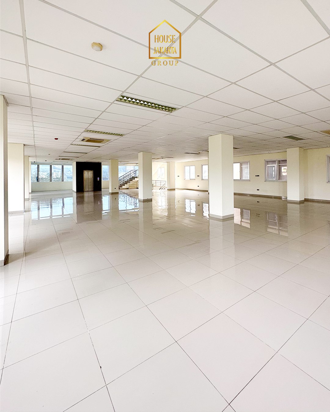 OS1601 FOR SALE/RENT: Gedung Kantor 6,5 Lantai, Siap Huni, Parkir 32 Mobil, MENTENG