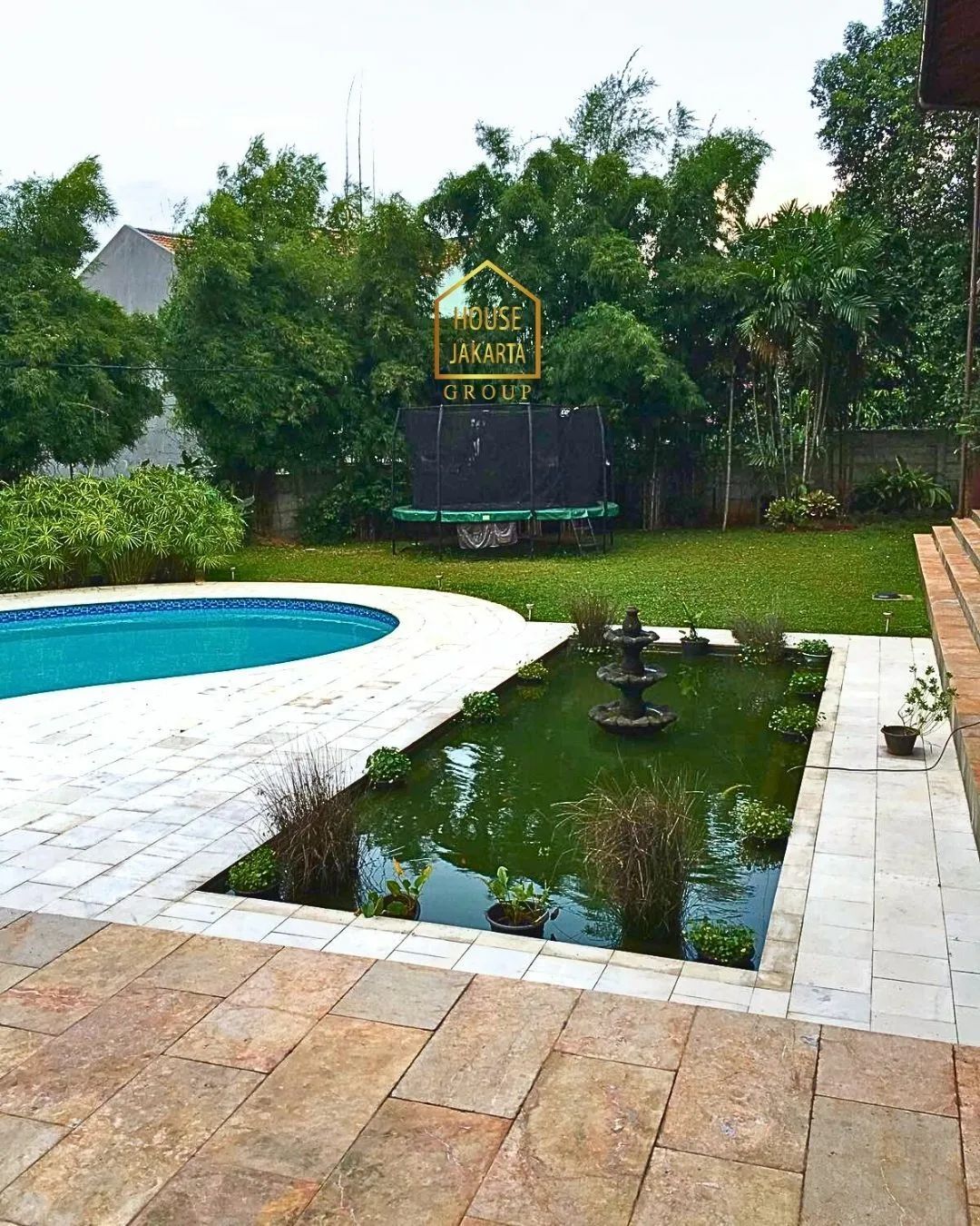 HS1611 Rumah 2 Lantai Ada Pool dan Taman Luas, Kawasan Elite, KEMANG SELATAN