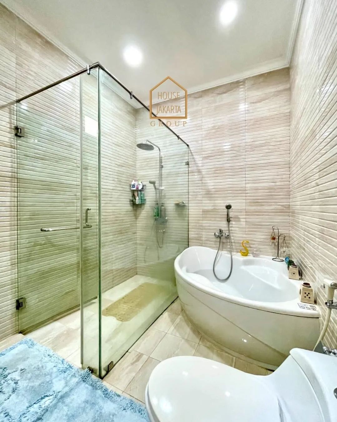 HS1614 Pejaten Barat Dekat Kemang, Bangunan Siap Huni, Semi Furnished