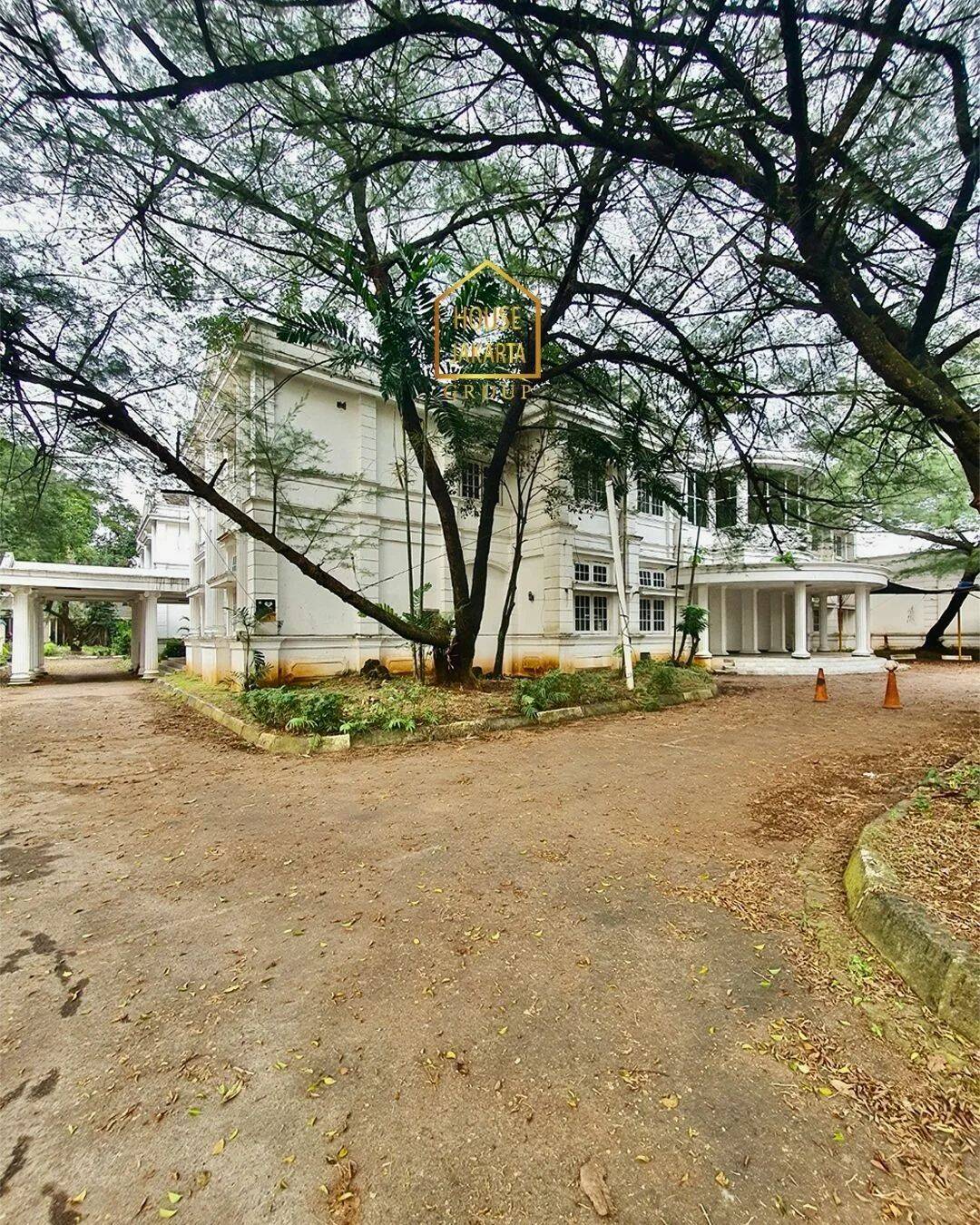 CS1617 Tanah Super luas. Ijin 4 Lantai. Good Invest. Bisa Bangun Kantor, Sekolah, Atau Resto. Kemang Timur Raya