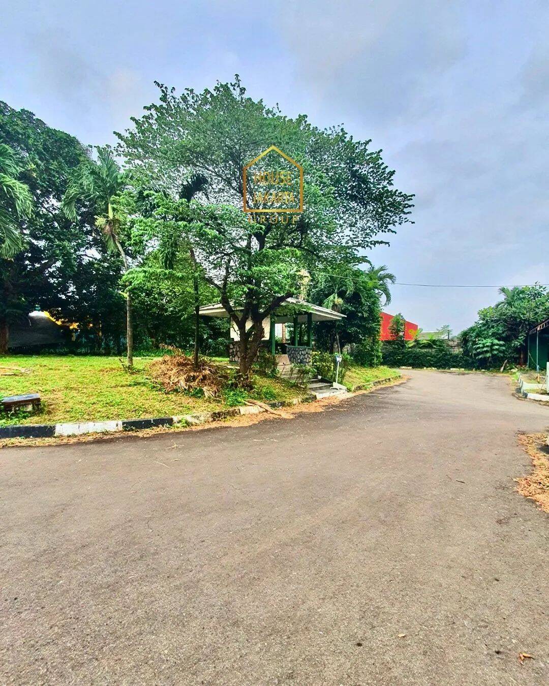 CS1617 Tanah Super luas. Ijin 4 Lantai. Good Invest. Bisa Bangun Kantor, Sekolah, Atau Resto. Kemang Timur Raya