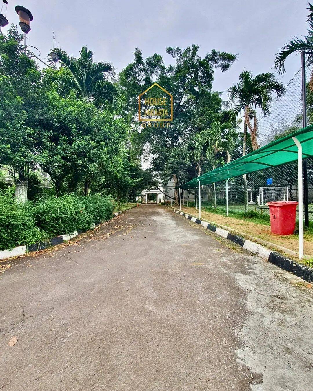 CS1617 Tanah Super luas. Ijin 4 Lantai. Good Invest. Bisa Bangun Kantor, Sekolah, Atau Resto. Kemang Timur Raya