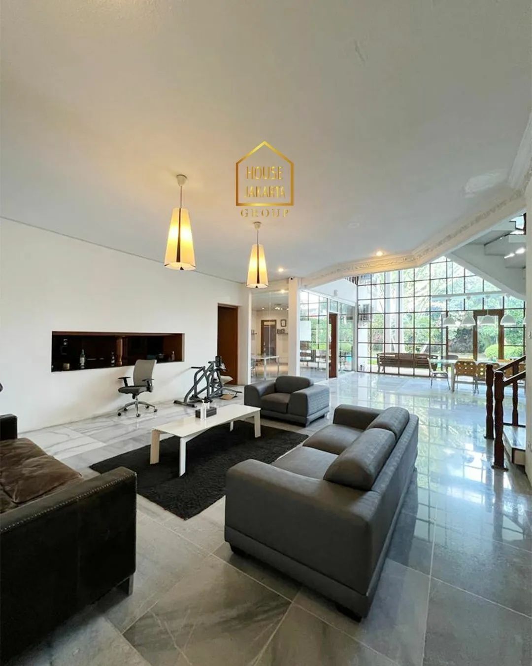 HS1621 ABDUL MAJID - CIPETE. Rumah Cocok Untuk Usaha Kantor, Cafe, Resto.  Ada Pool dan Taman Luas