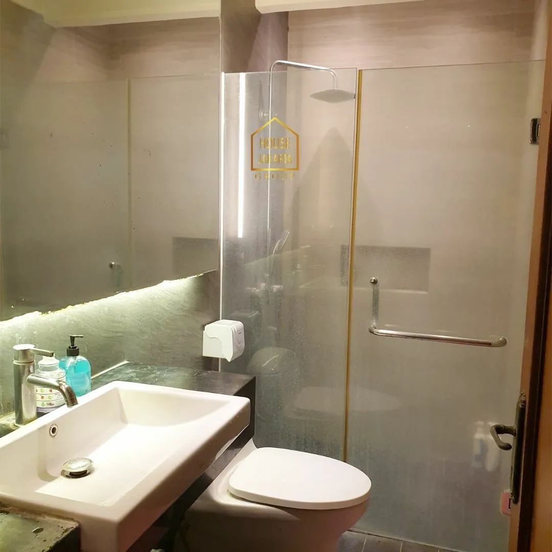 HS1629 Alam Permai-Pondok Indah. Rumah 2 Lantai Siap Huni. Lokasi Elite dan Asri. Tanah Kotak