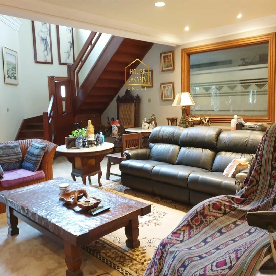 HS1629 Alam Permai-Pondok Indah. Rumah 2 Lantai Siap Huni. Lokasi Elite dan Asri. Tanah Kotak