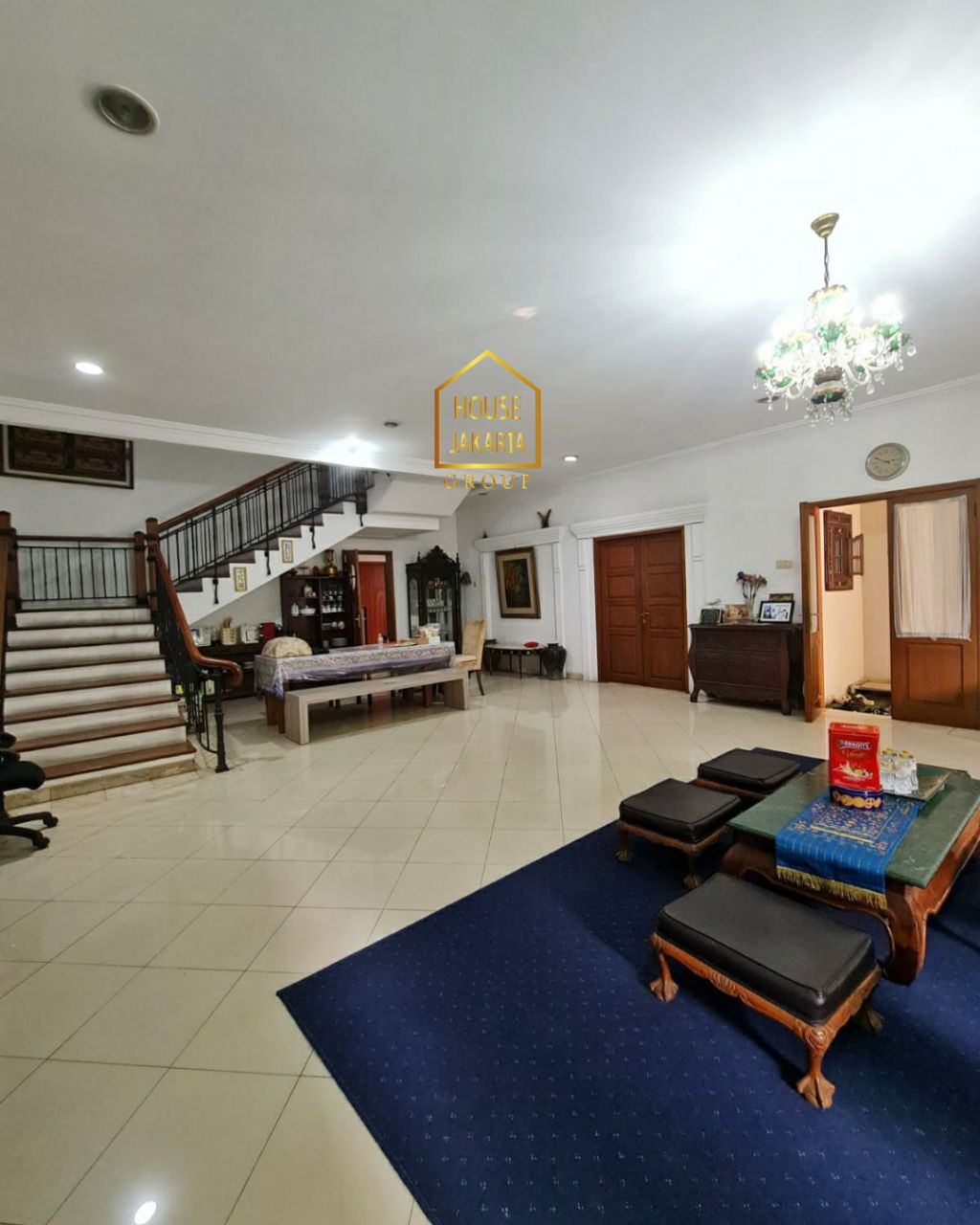 HS1639 Rumah Bagus Siap Huni, Lokasi Strategis & Tenang, Jalan Lebar. One Gate System