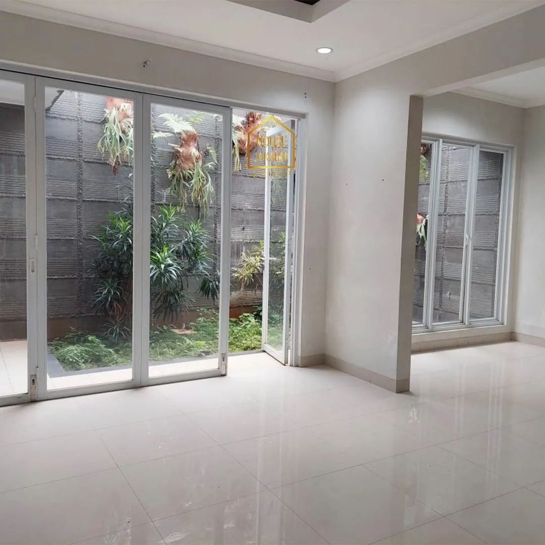 HS1640 Rumah Brand New 2 Lantai dalam TOWN HOUSE. Area Nyaman, Tenang dan Asri