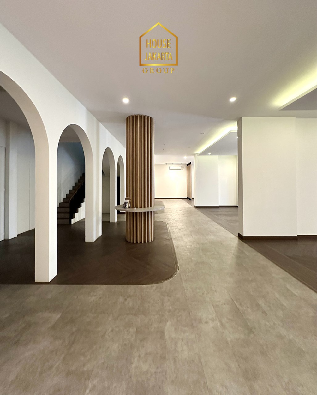 CS1650 Tiga Ruko Gandeng Pinggir Jalan Raya. Limited & Murah. Bisa Untuk Usaha, Resto, Cafe, & Klinik 