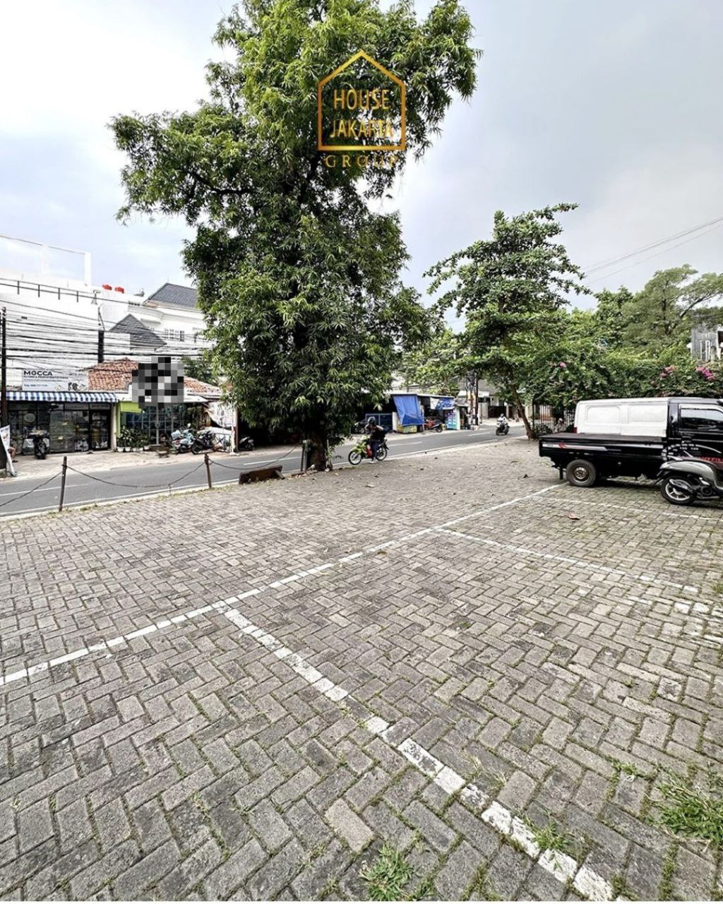 CS1650 Tiga Ruko Gandeng Pinggir Jalan Raya. Limited & Murah. Bisa Untuk Usaha, Resto, Cafe, & Klinik 