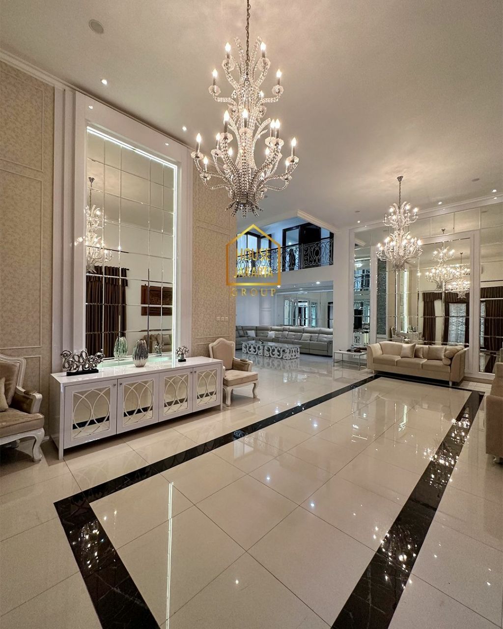 HS1651 Rumah Siap Huni 1 Lantai di Komersil Area. Cocok untuk Cafe, Resto, dan Kantor