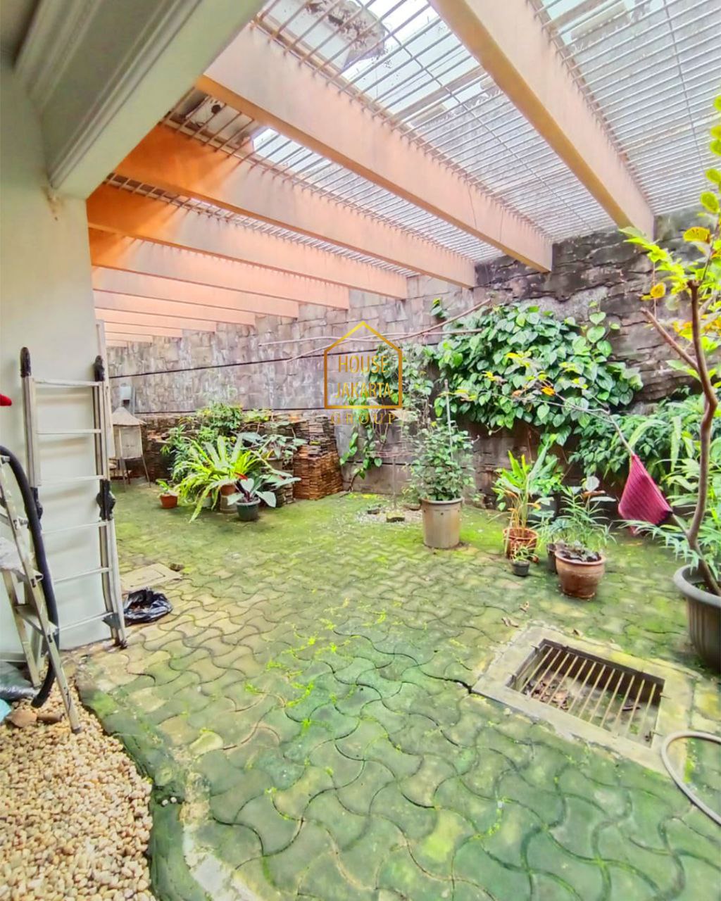 HS1655 Rumah Siap Huni 2 Lantai. Lingkungan Asri. Murah. Dekat Citos, Cipete & Fatmawati