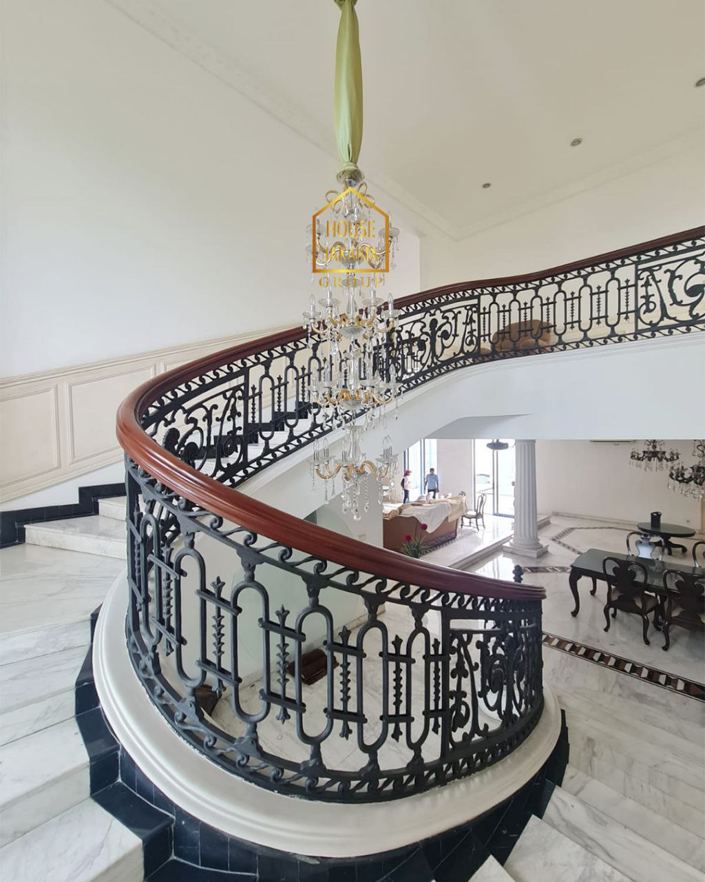 HS1658 Rumah 2 Lantai. Lingkungan Tenang, Elite, & Asri. Tidak Tusuk Sate. Lokasi Bagus