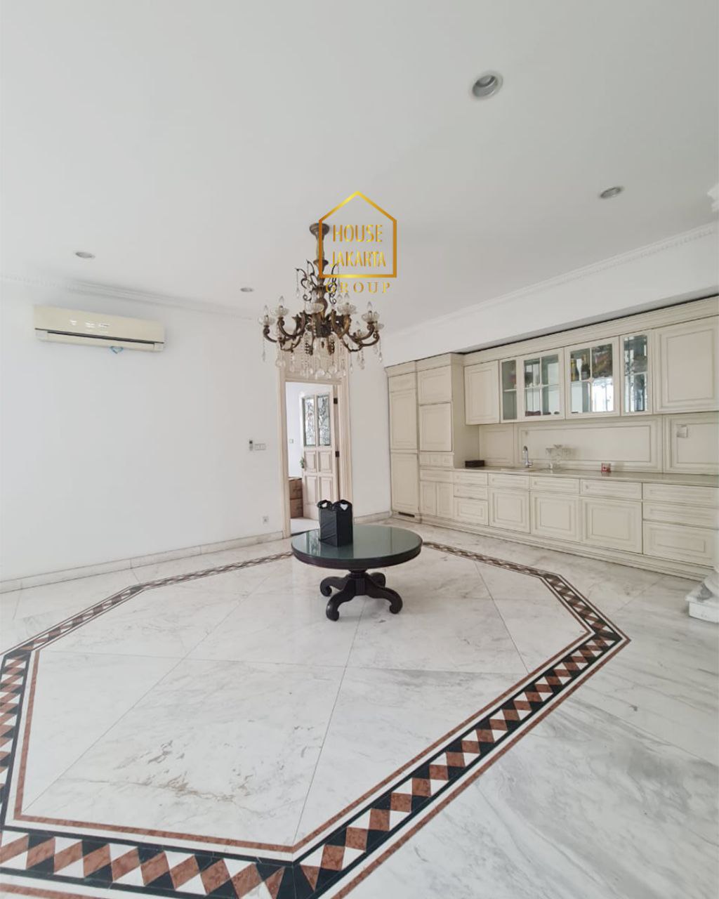 HS1658 Rumah 2 Lantai. Lingkungan Tenang, Elite, & Asri. Tidak Tusuk Sate. Lokasi Bagus