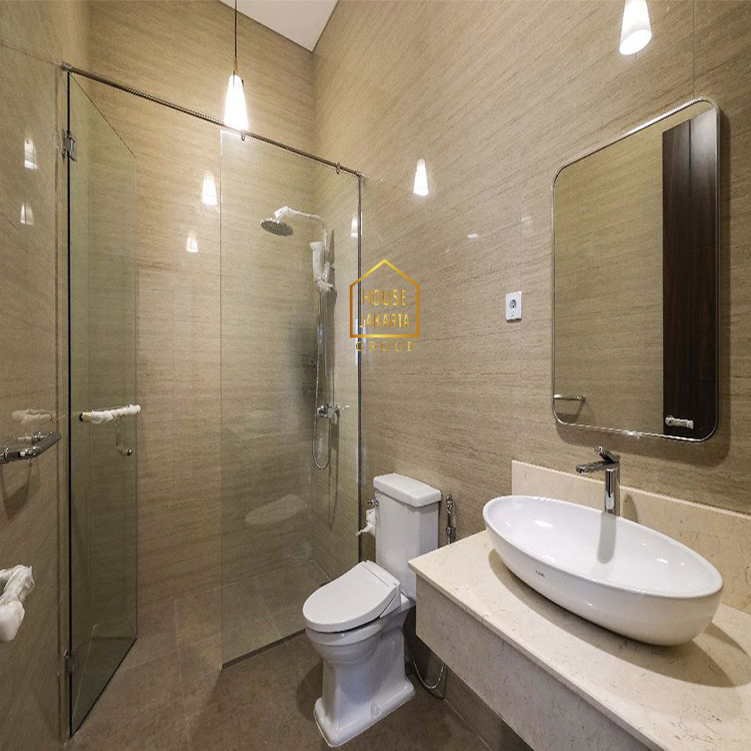 HS1663 Brand New Luxury House, Ada Pool & Lift, 3 Lantai. Lingkungan Tenang, Elite & Prime 