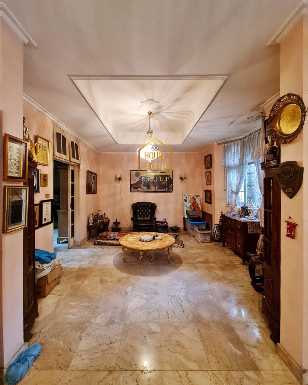 HS1664 Rumah 2 Lantai Dengan  Akses Jalan Lebar. Lingkungan Elite & Tenang. Dekat Stasiun MRT