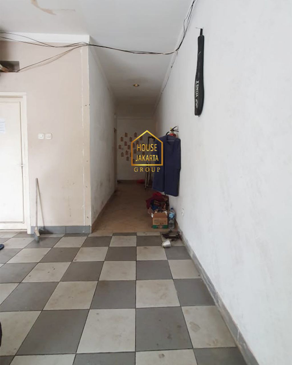 HS1665 Rumah Siap Huni, 1 Taman Luas & Pool, Lingkungan Tenang, Bebas Banjir