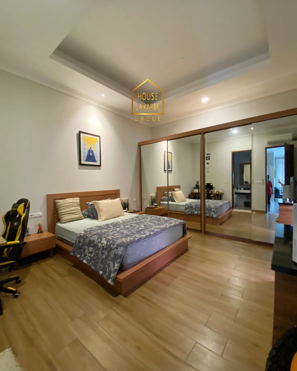 HS1668 Rumah 2 Lantai Siap Huni • Jalan Lebar • Lingkungan Elit & Tenang • Dekat Simatupang