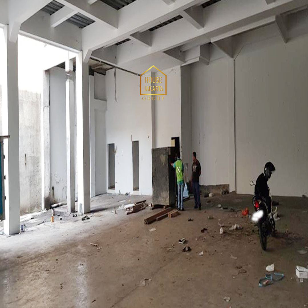 CS1690  KOMERSIAL RAWAMANGUN Bangunan 4 Lantai, Gedung Kantor, Hotel, Murah, Jalan Raya, Dekat Tol