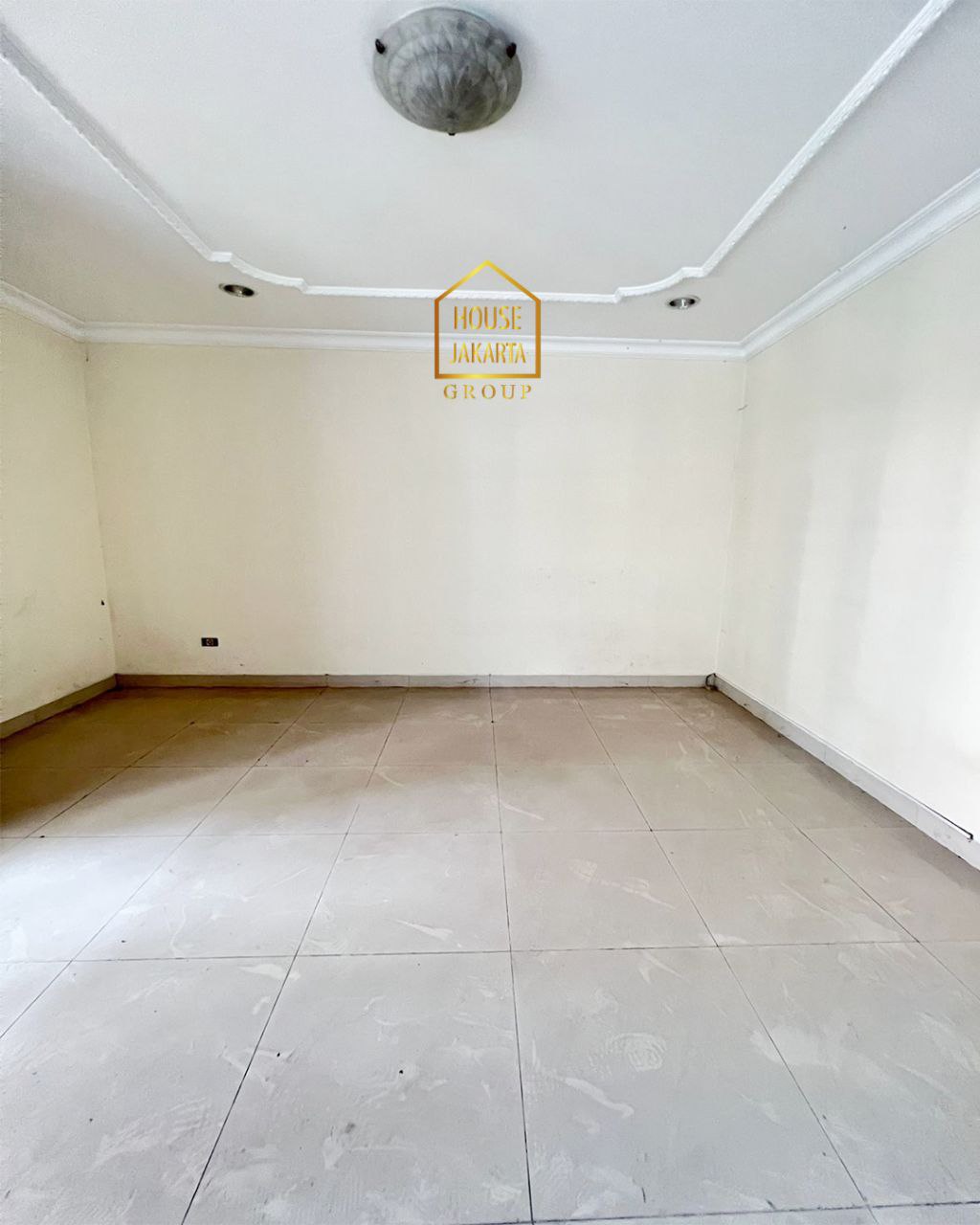 HS1706 PONDOK INDAH 2 lantai Rumah Dijual Murah 18,9M Siap Huni Prime Location Dekat PIM