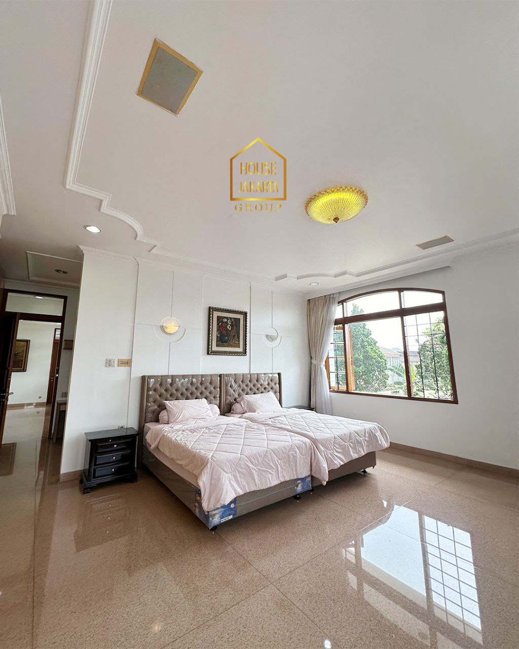 HS1708 Classic House Setiabudi - Bandung, Exclusive and Classy Tranquility