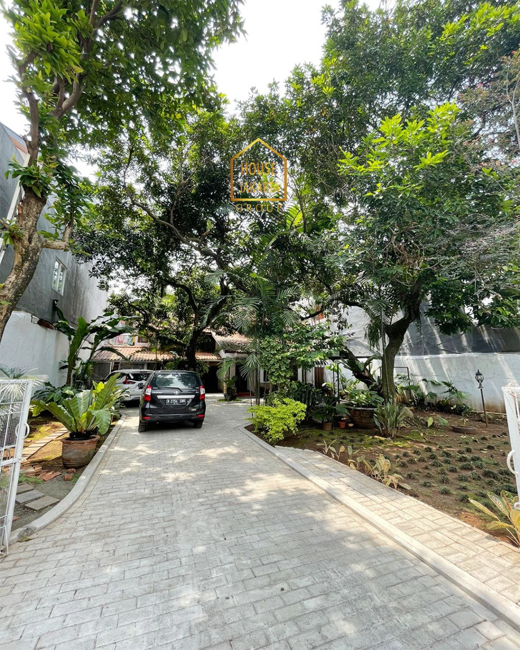 HS1711 TURUN HARGA !!! CILANDAK AREA Siap Huni, Halaman Luas & Asri, Termurah, Dekat Simatupang 