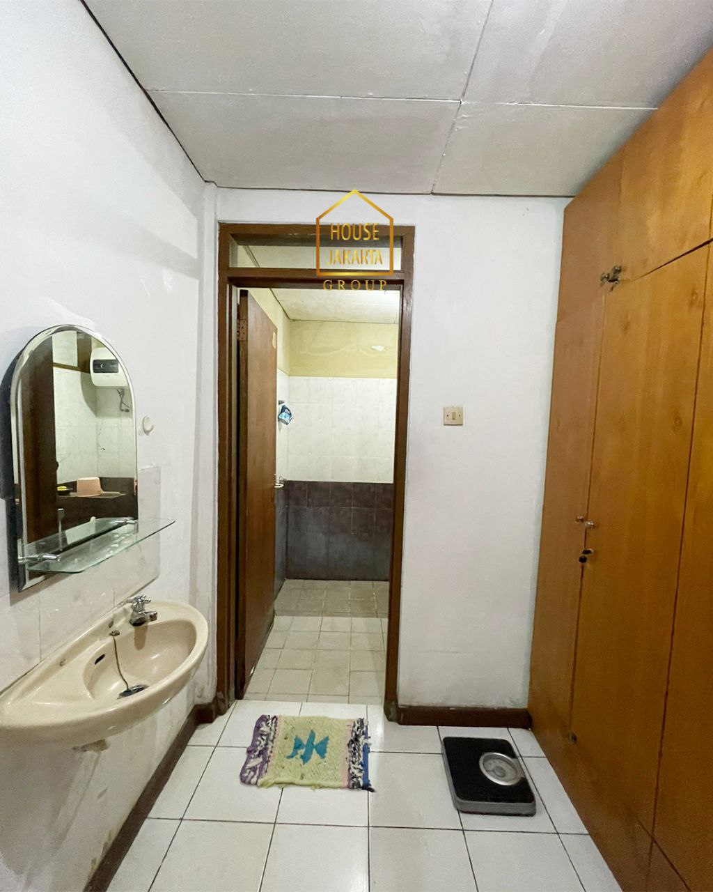 HS1711 TURUN HARGA !!! CILANDAK AREA Siap Huni, Halaman Luas & Asri, Termurah, Dekat Simatupang 