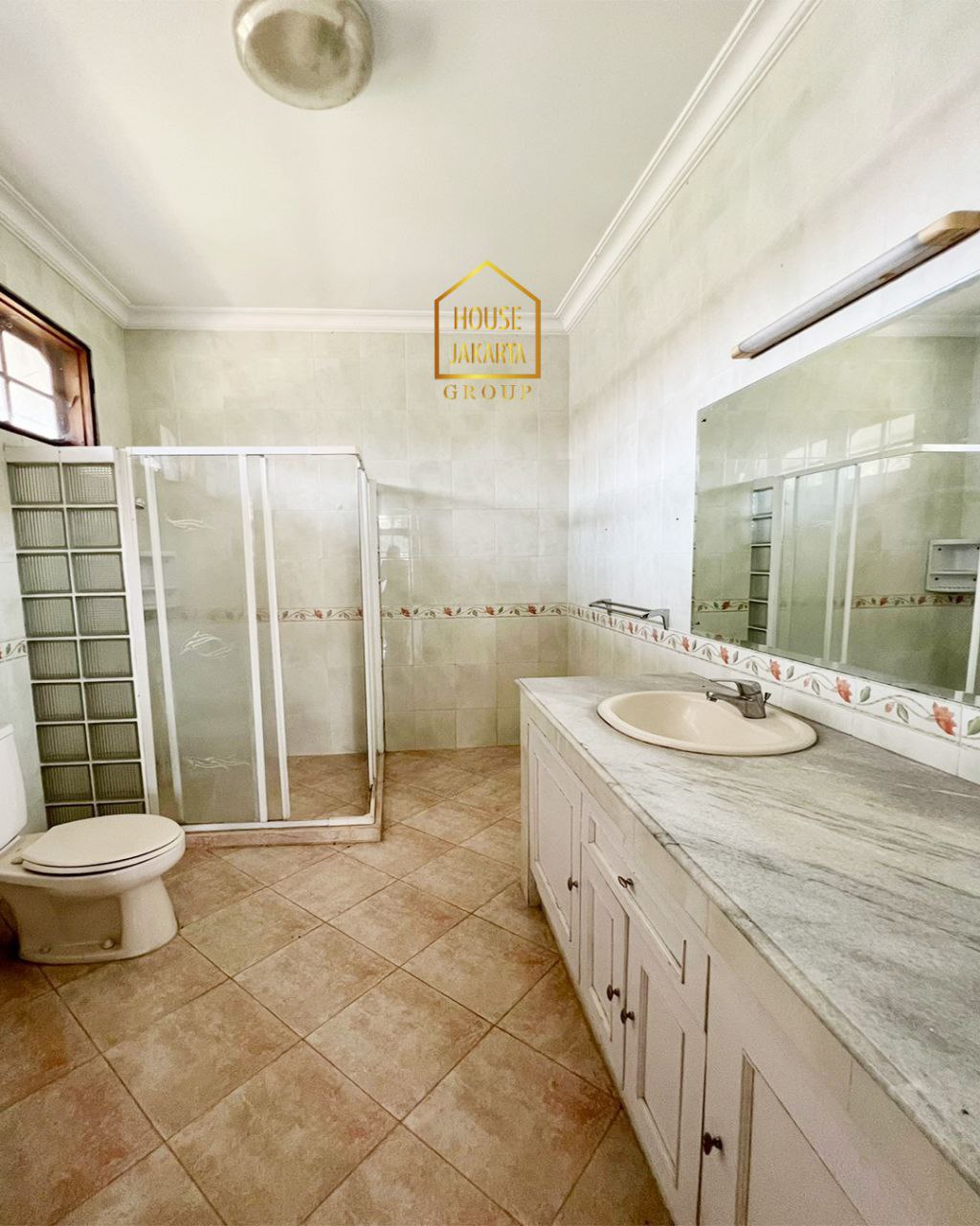 HS1715 Rumah Murah Pondok Indah 2 Lantai Siap Huni • Prime Location, Dekat PIM • Jalan Lebar