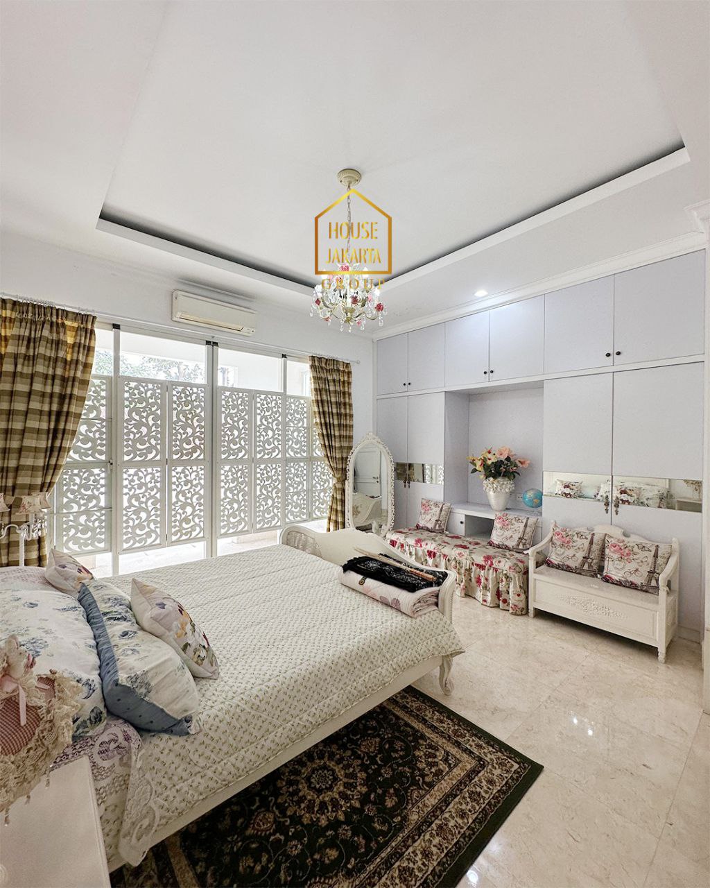 HS1718 Rumah Cantik, Radio Dalam Kebayoran Baru, Murah Dibawah NJOP