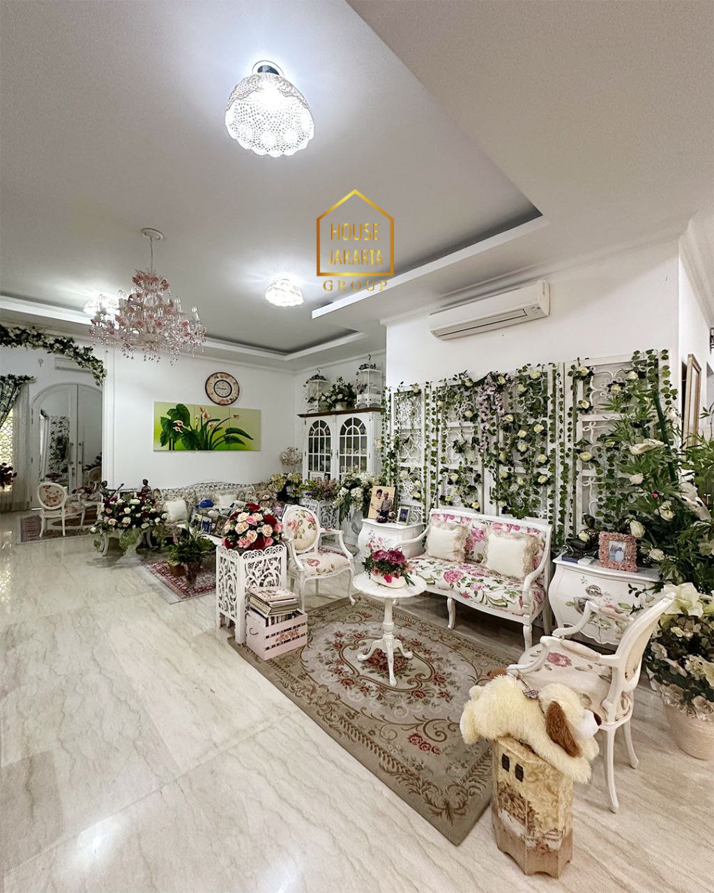 HS1718 Rumah Cantik, Radio Dalam Kebayoran Baru, Murah Dibawah NJOP