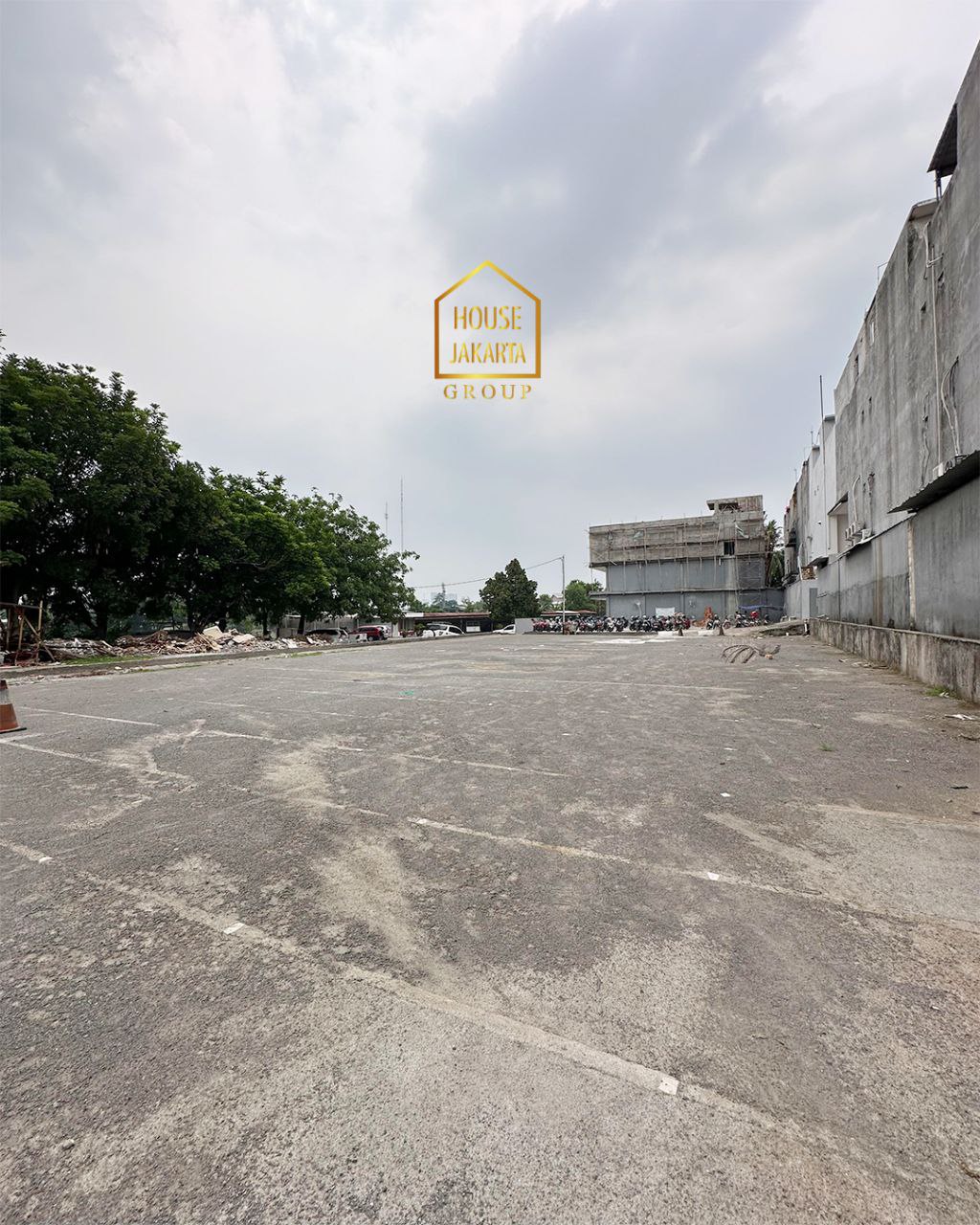 CS1719 TB SIMATUPANG. Ruko 3,5 Lantai, Dekat Pintu Tol, Parkir Luas