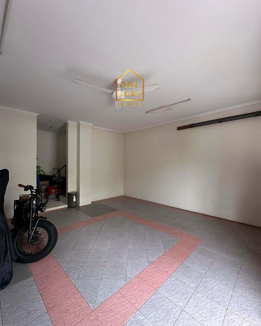 HS1722 Townhouse Kemang Area Elite Dalam Komplek • Lokasi  Strategis,  Dekat McD & Kemang Raya