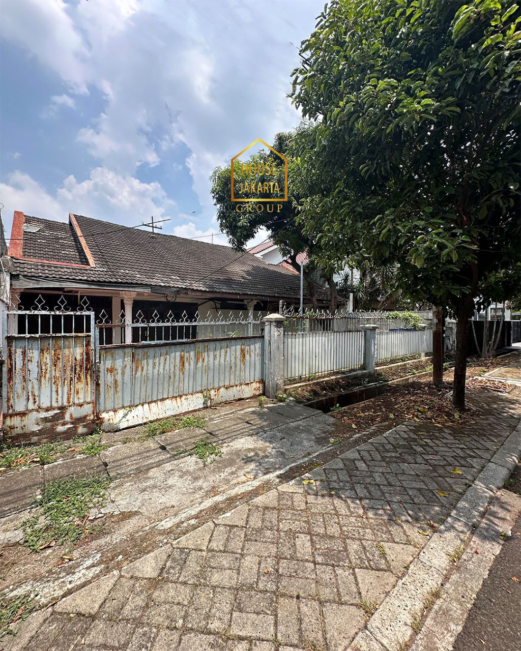 LS1726 Rumah  Hitung Tanah Di Senopati Area • Jarang Ada • Lokasi Elite dan Strategis, Dekat Senayan & SCBD