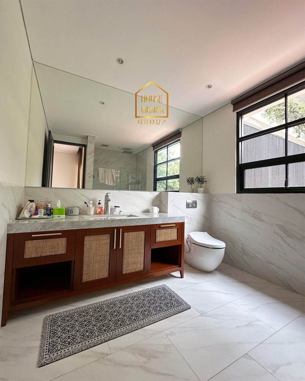 HS1733 New Renovated Kebayoran Baru Luxury House • Strategis, Dekat Senayan & Simatupang