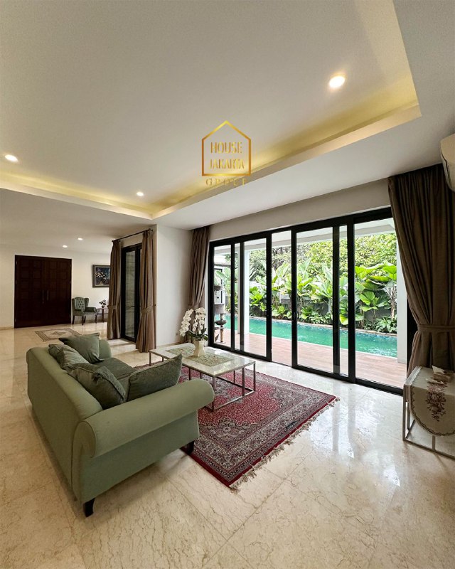 HS1735  Townhouse Kemang Area Murah dengan Taman & Pool. Lingkungan Asri, Elite, dan Strategis.