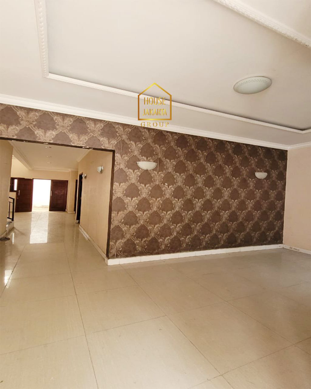 HS1737 Rumah Murah 2 Lt Di Fatmawati - Cilandak. Kokoh Siap Huni • Dekat MRT • Akses 2 Mobil