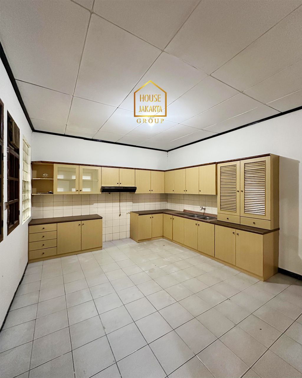 HS1745 Rumah Di Kebayoran Baru, Strategis Dekat Senayan & Blok M