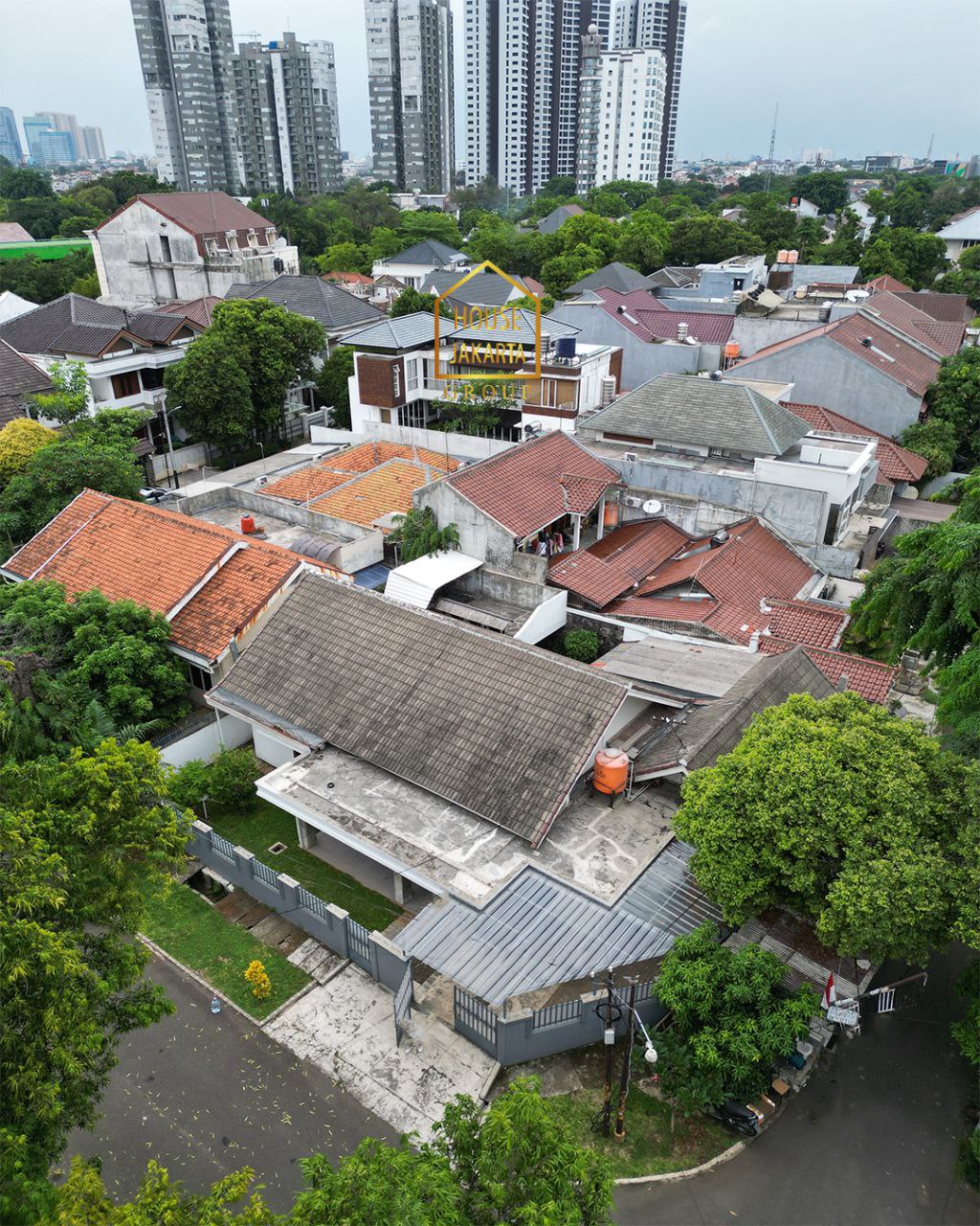 HS1745 Rumah Di Kebayoran Baru, Strategis Dekat Senayan & Blok M