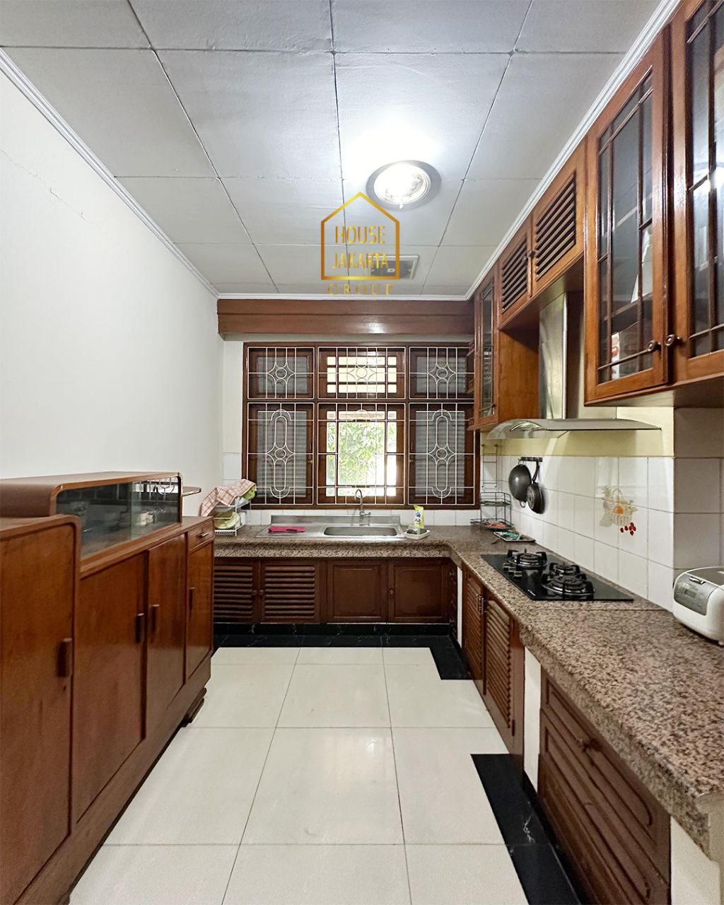 HR1757 Cozy House In Compound Area. Pejaten Barat, 2 Storey. Near Kemang & Cilandak